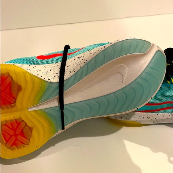 Nike sneakers - Picture 2 of 3